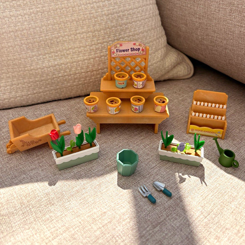 Sylvanian families village - families,